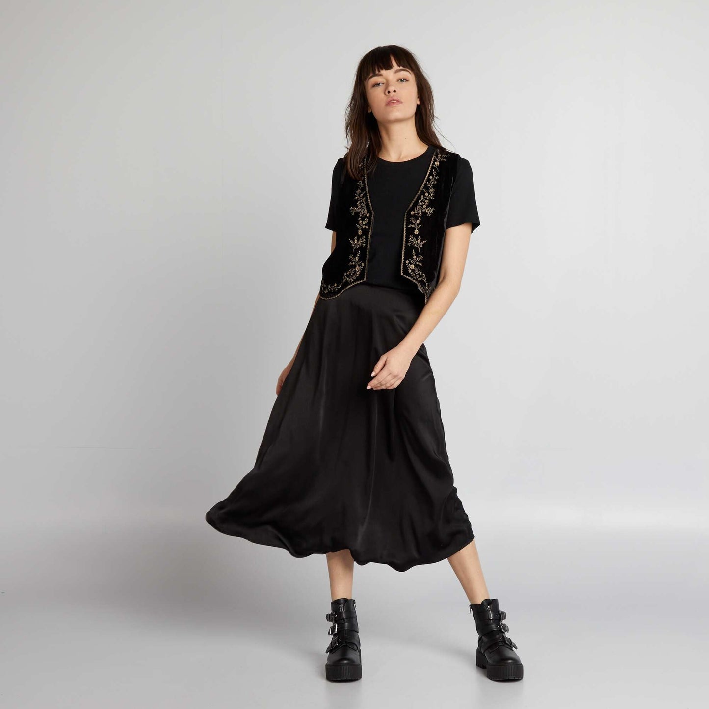 Sleeveless velvet jacket BLACK