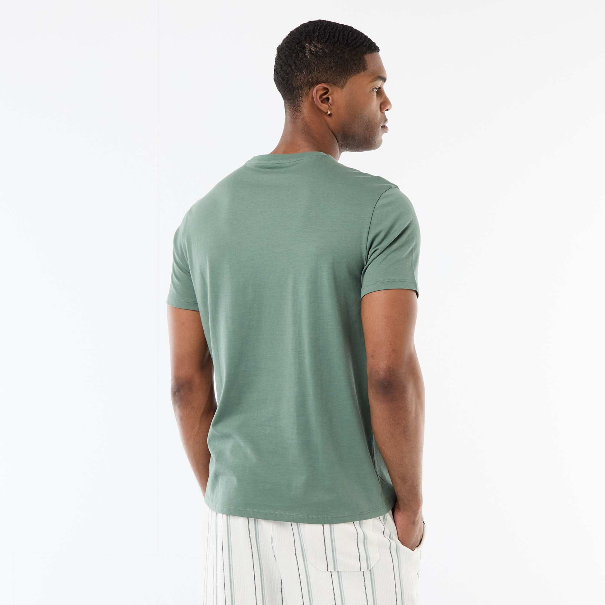 VT552_180_ZC4